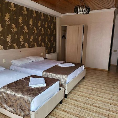 Hotel Elio Batumi Luaran gambar