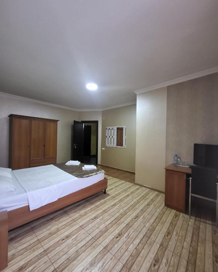 Hotel Elio Batumi Luaran gambar
