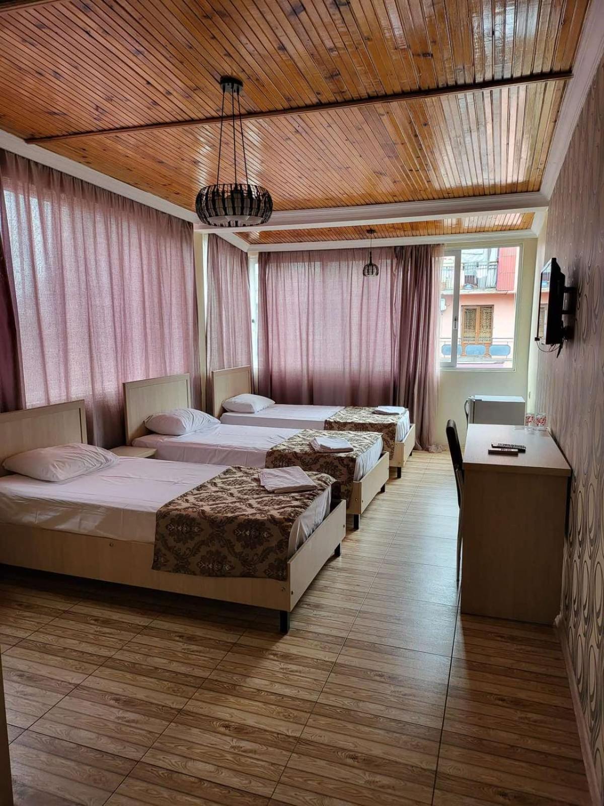 Hotel Elio Batumi Luaran gambar