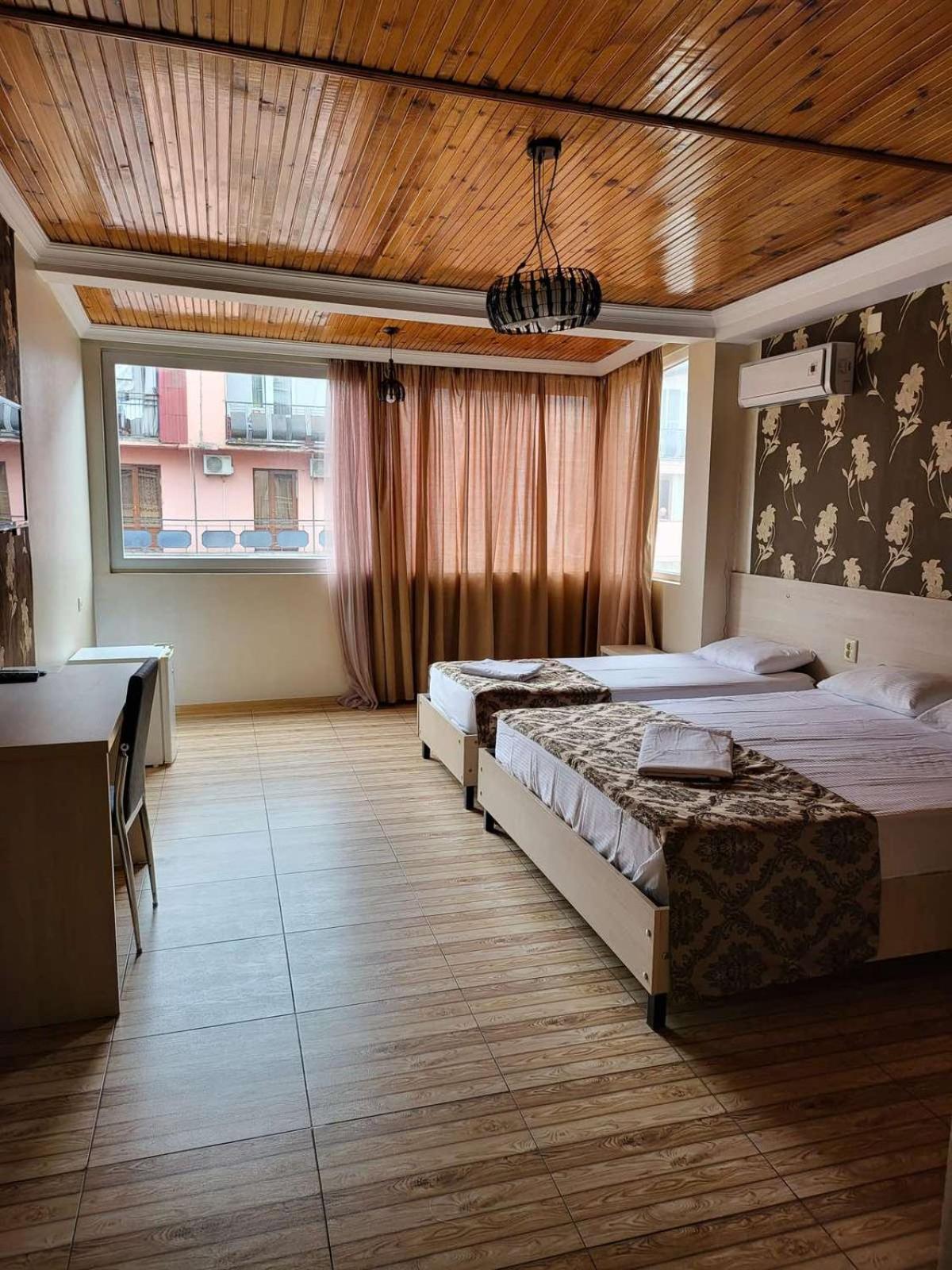 Hotel Elio Batumi Luaran gambar