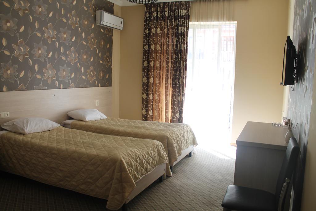 Hotel Elio Batumi Luaran gambar