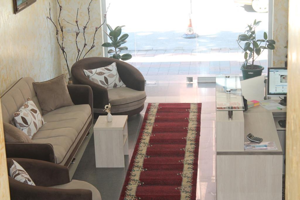 Hotel Elio Batumi Luaran gambar